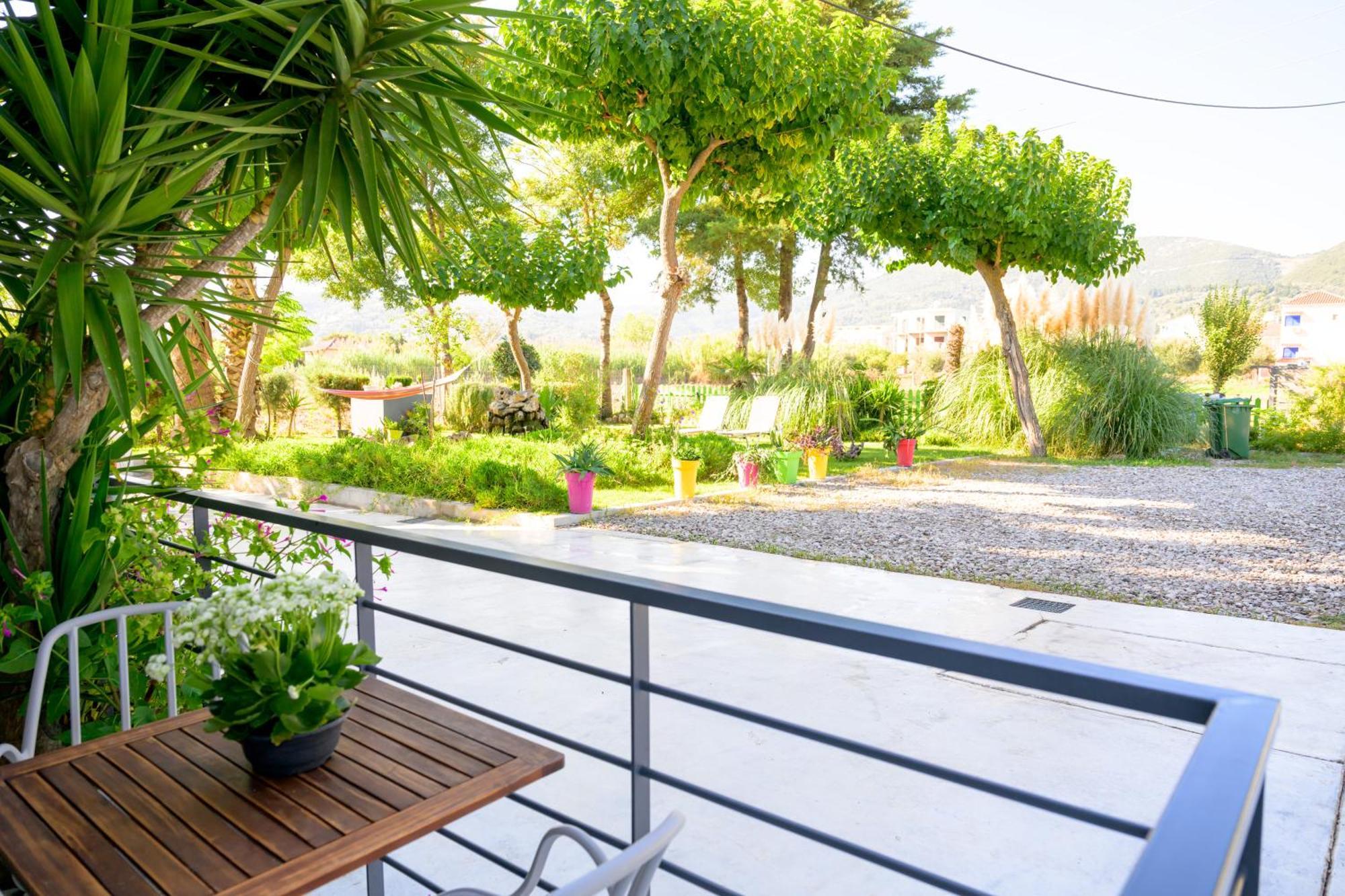 Bikini Apartments Kariotai Номер фото